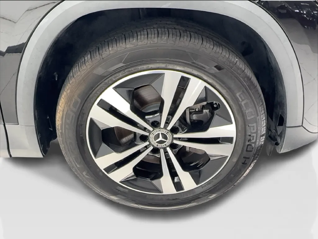 Mercedes-Benz GLA photo 15