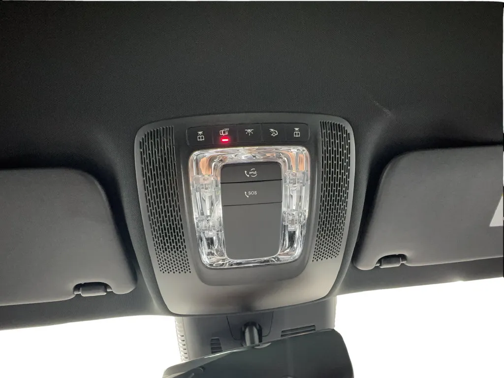 Mercedes-Benz GLA photo 45