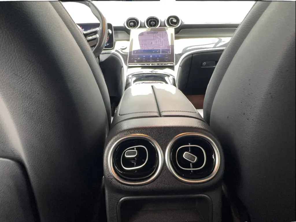 Mercedes-Benz GLC photo 39