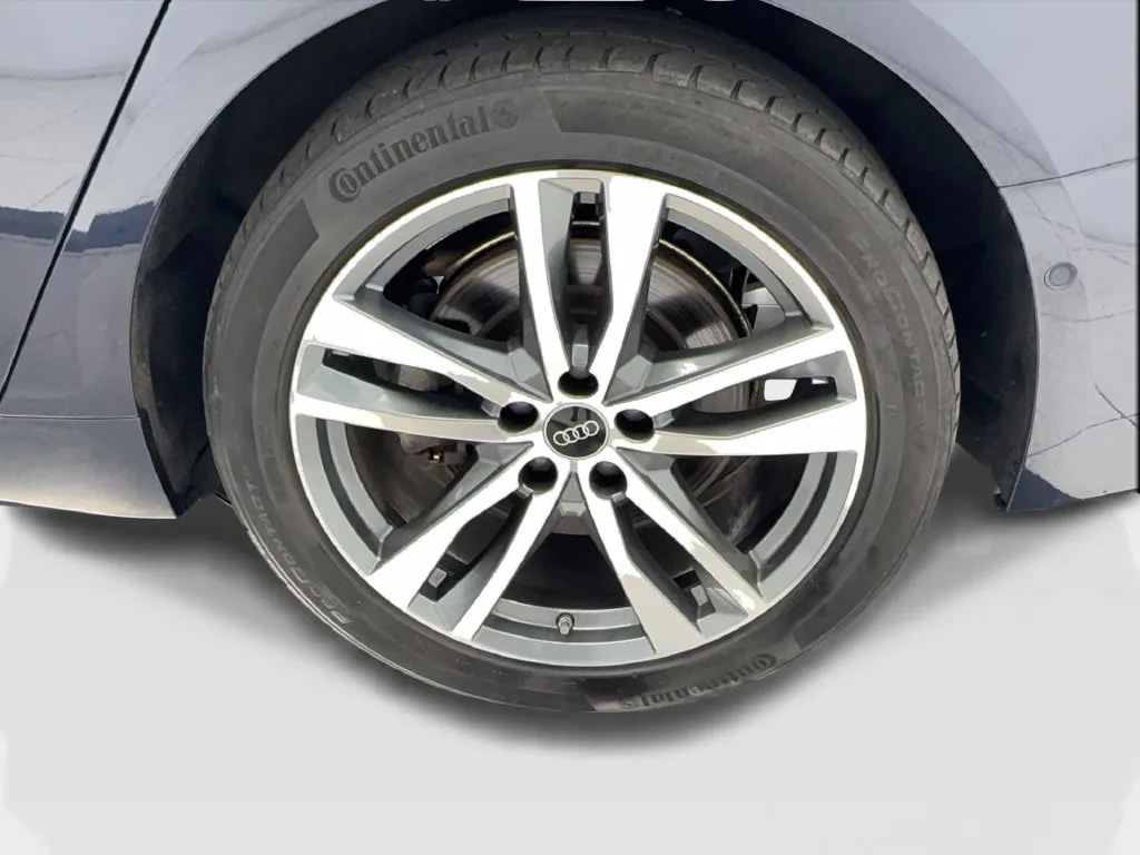 Audi A6 photo 12
