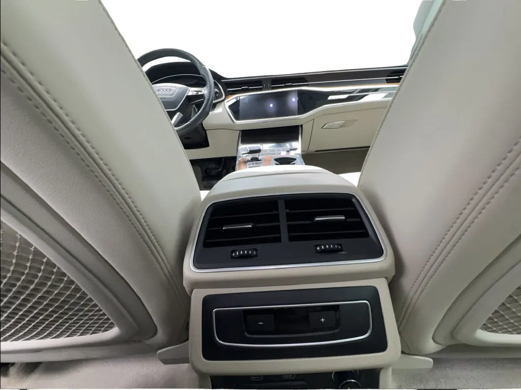 Audi A6 photo 39