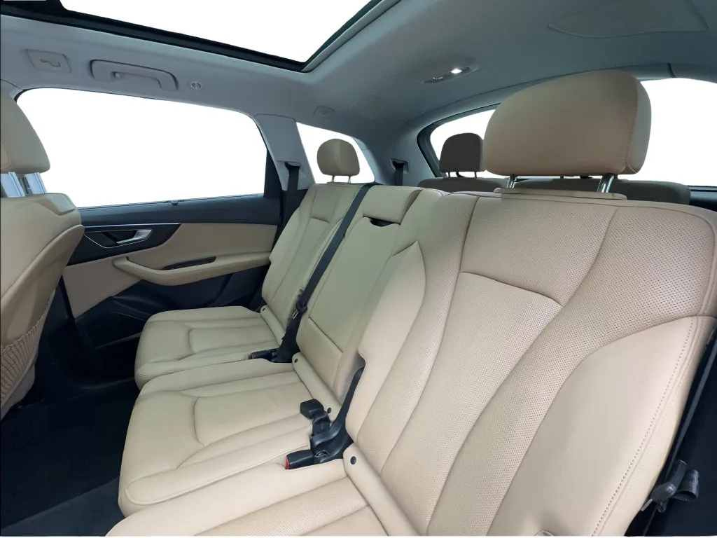 Audi Q7 photo 27