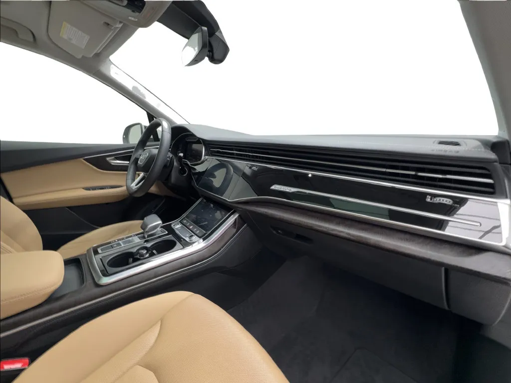 Audi Q7 photo 37