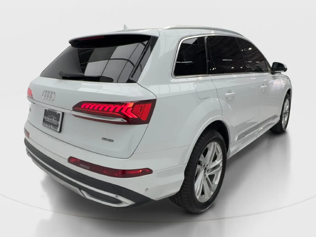 Audi Q7 photo 8