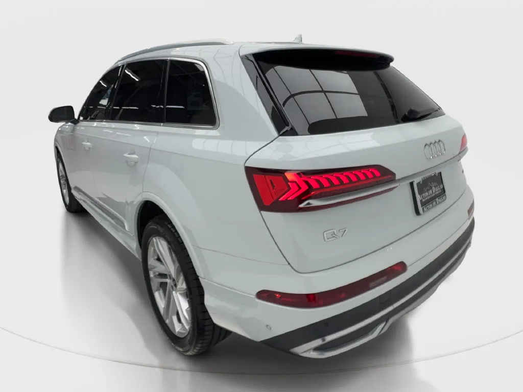 Audi Q7 photo 11