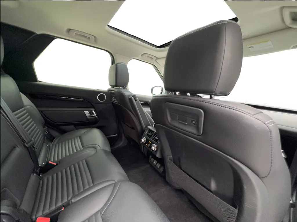 Land Rover Discovery photo 30