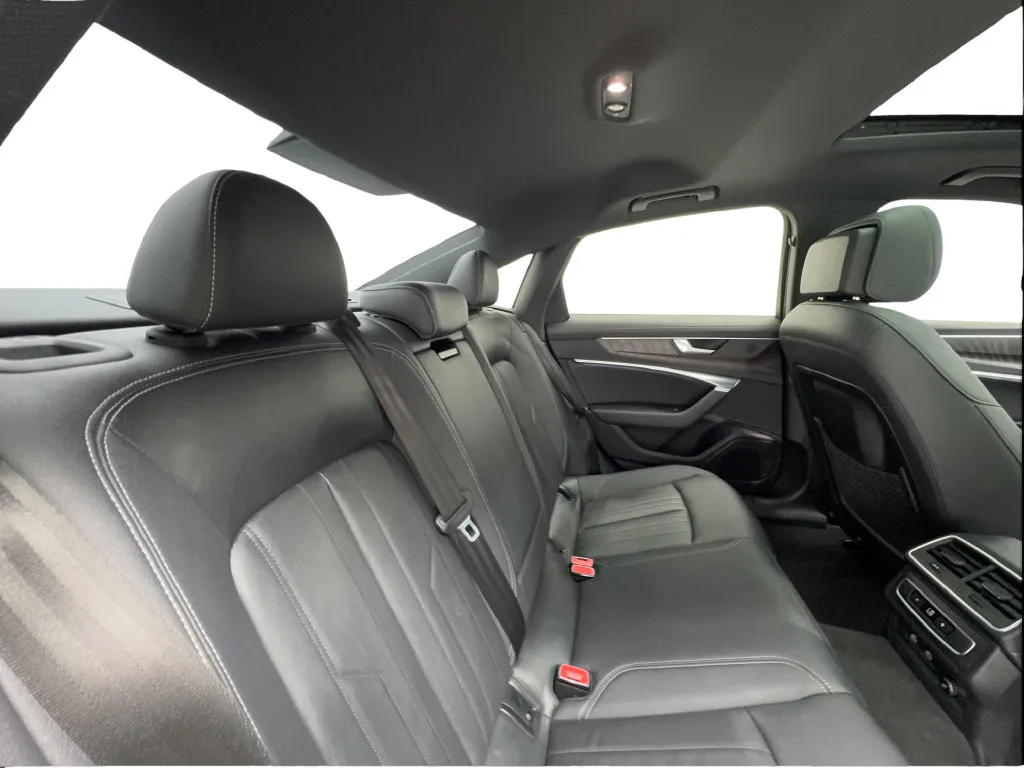 Audi A6 photo 30