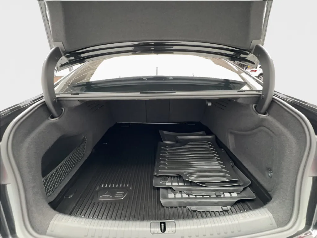 Audi A6 photo 19