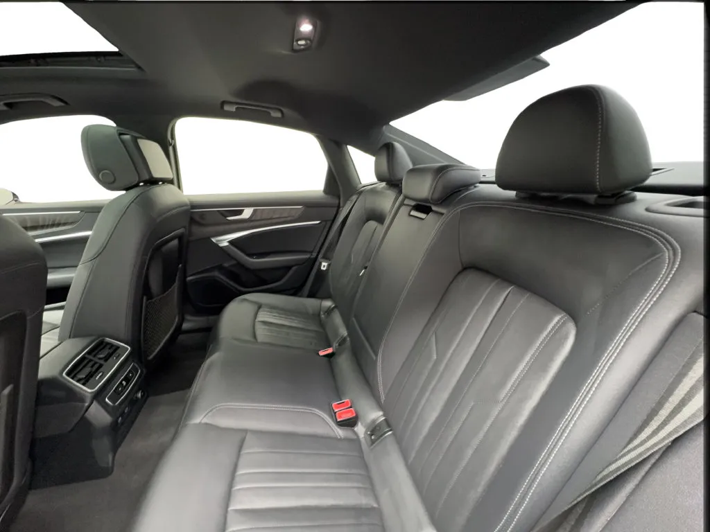 Audi A6 photo 27