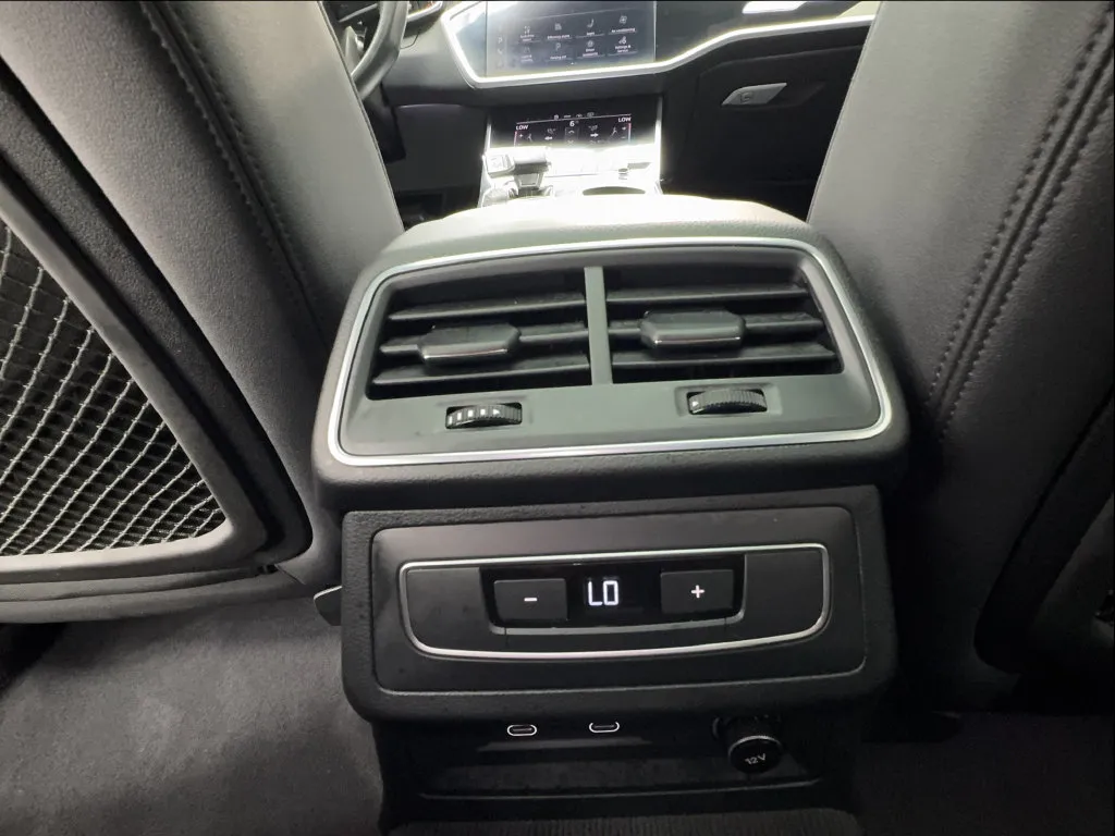 Audi A6 photo 42