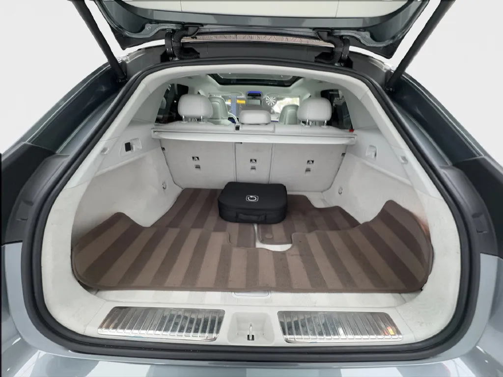 Mercedes-Benz EQE photo 18