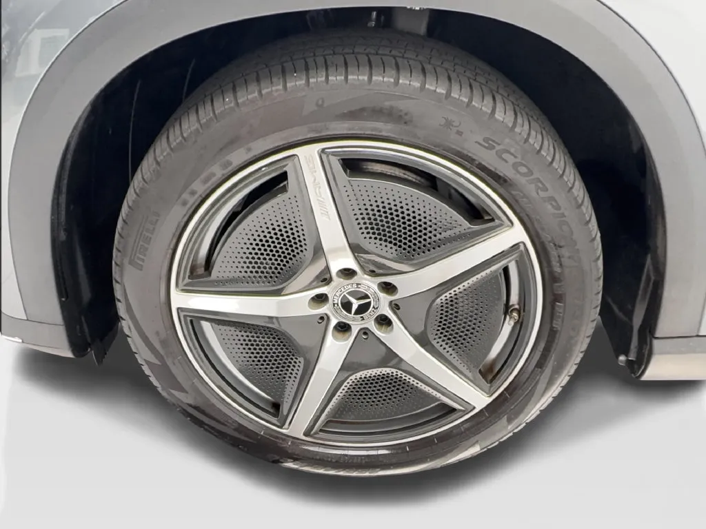 Mercedes-Benz EQE photo 14