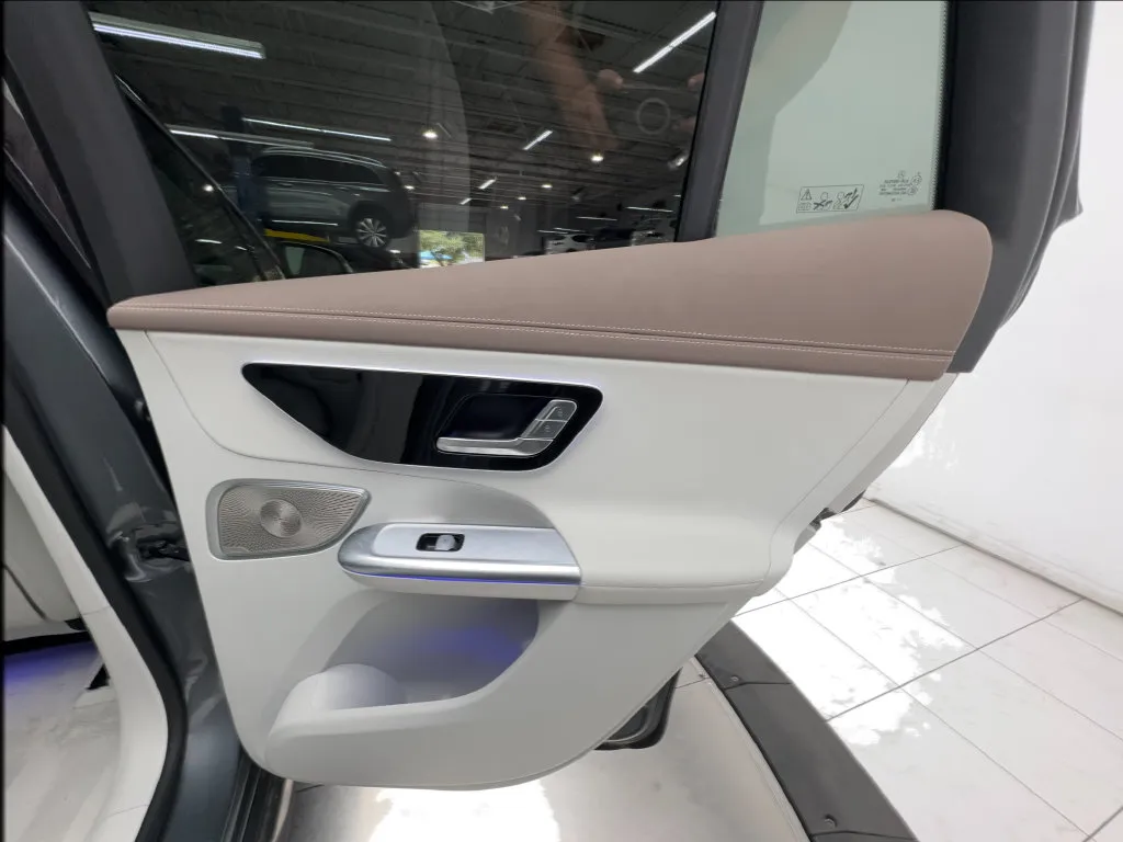 Mercedes-Benz EQE photo 28