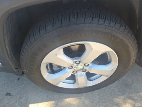 More photos of 2017 Jeep Compass Latitude at Autos of Dallas - Plano, TX