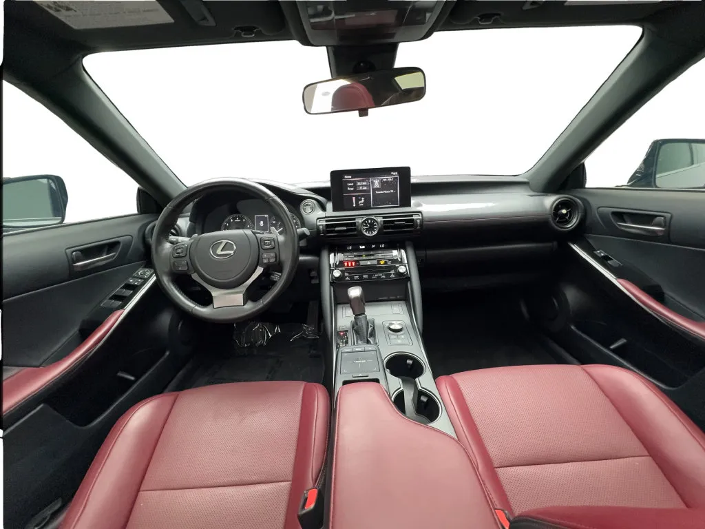 Lexus IS photo 39
