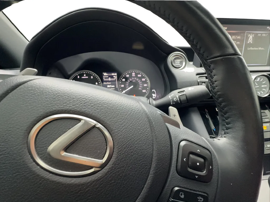 Lexus IS photo 41