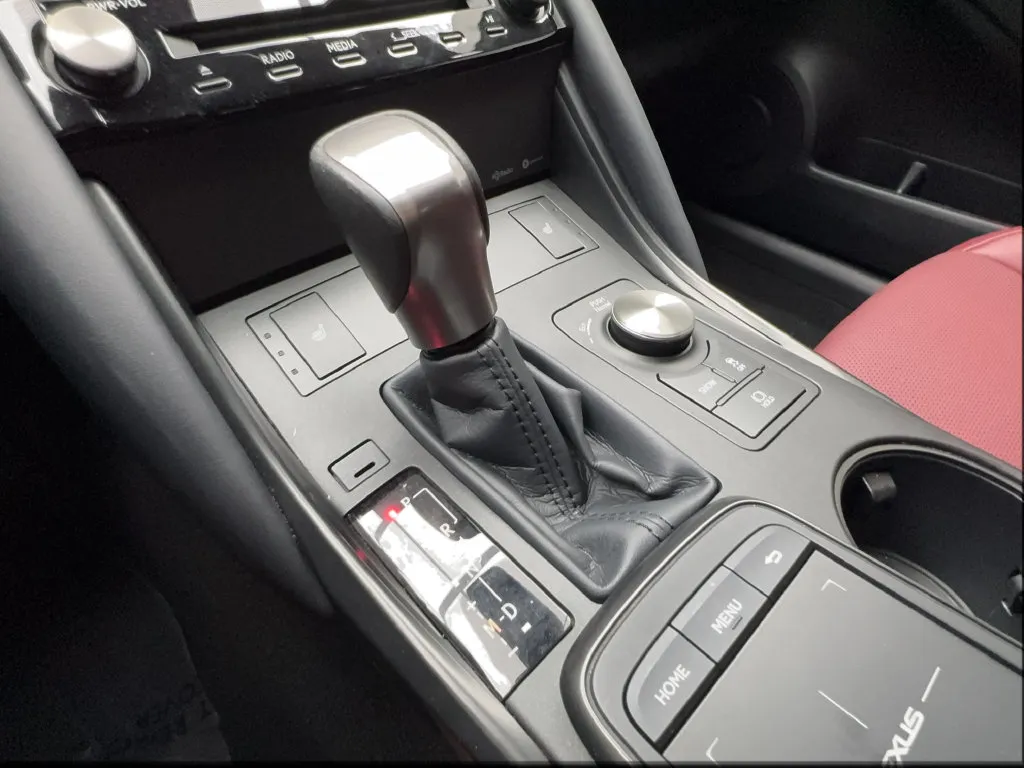 Lexus IS photo 45
