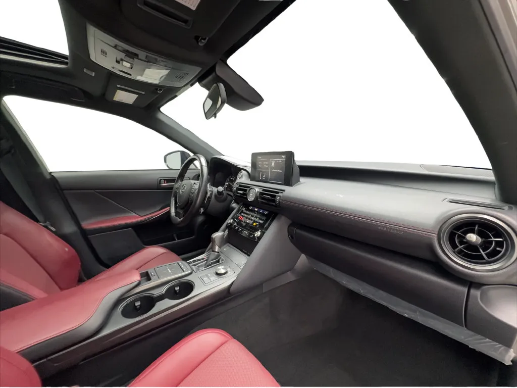 Lexus IS photo 33