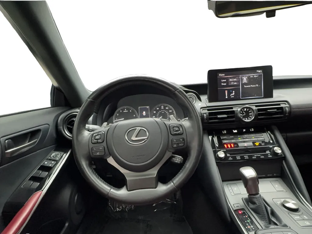 Lexus IS photo 36