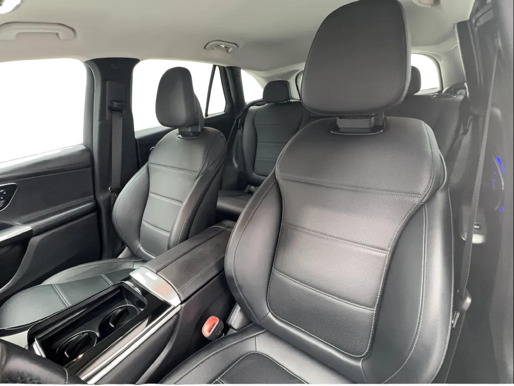 Mercedes-Benz GLC photo 25