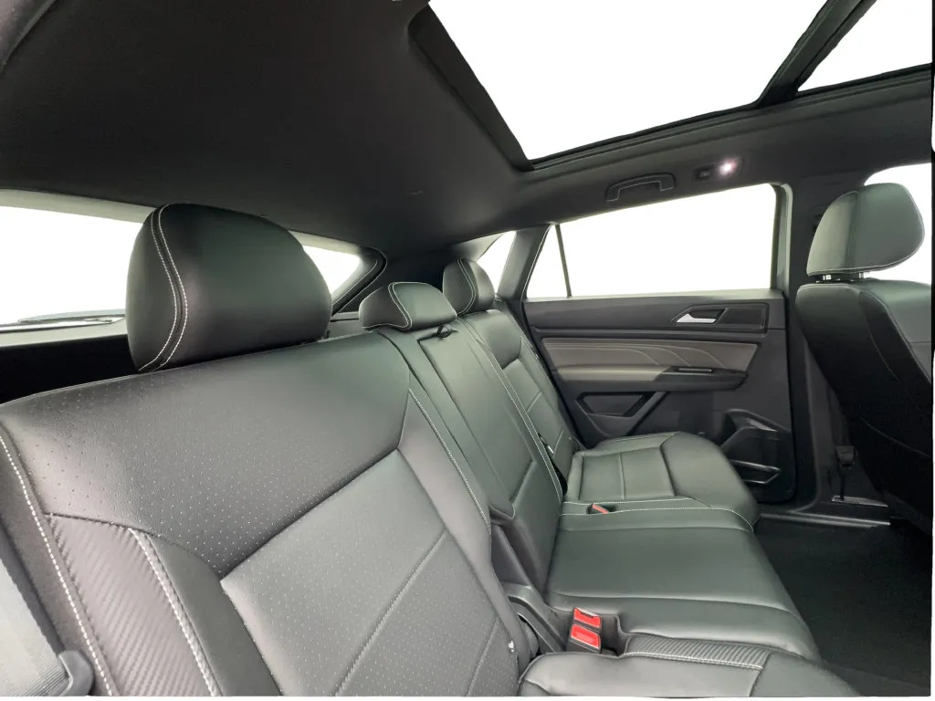 Volkswagen Atlas Cross Sport photo 28