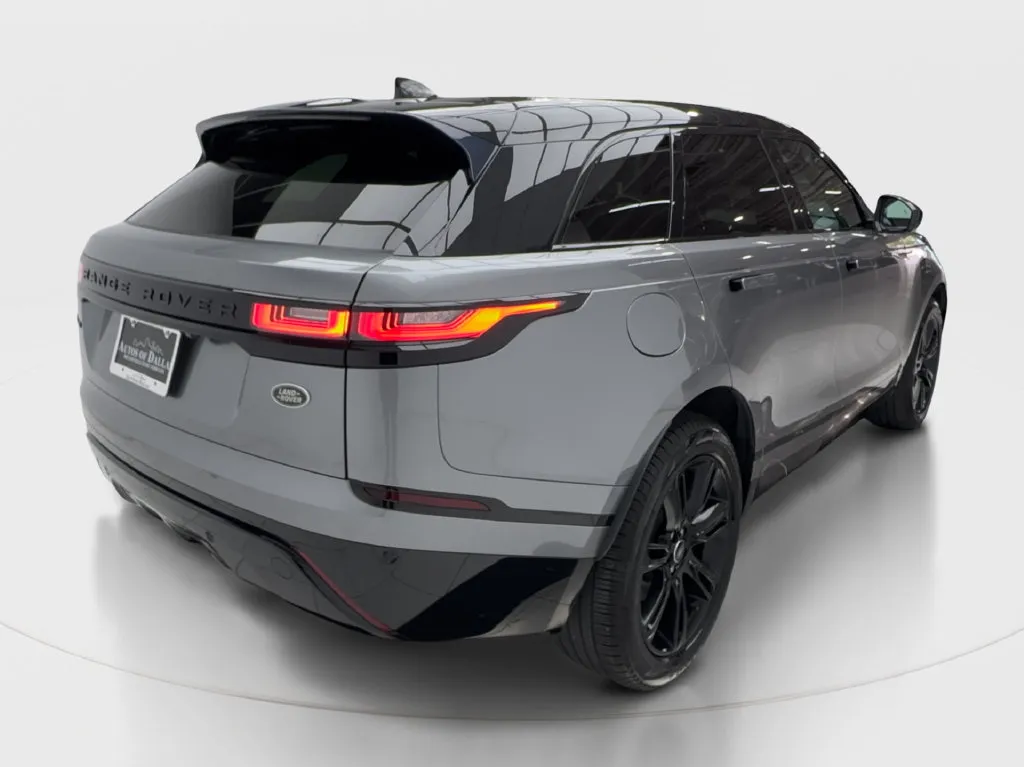Land Rover Range Rover Velar photo 8