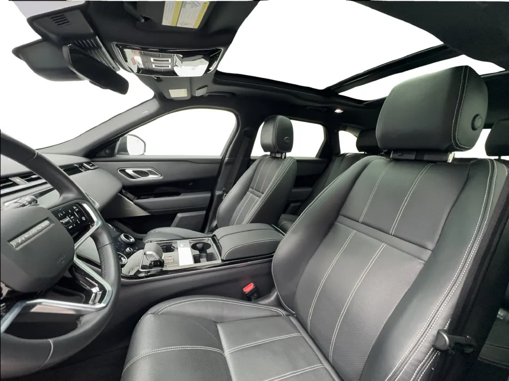 Land Rover Range Rover Velar photo 21
