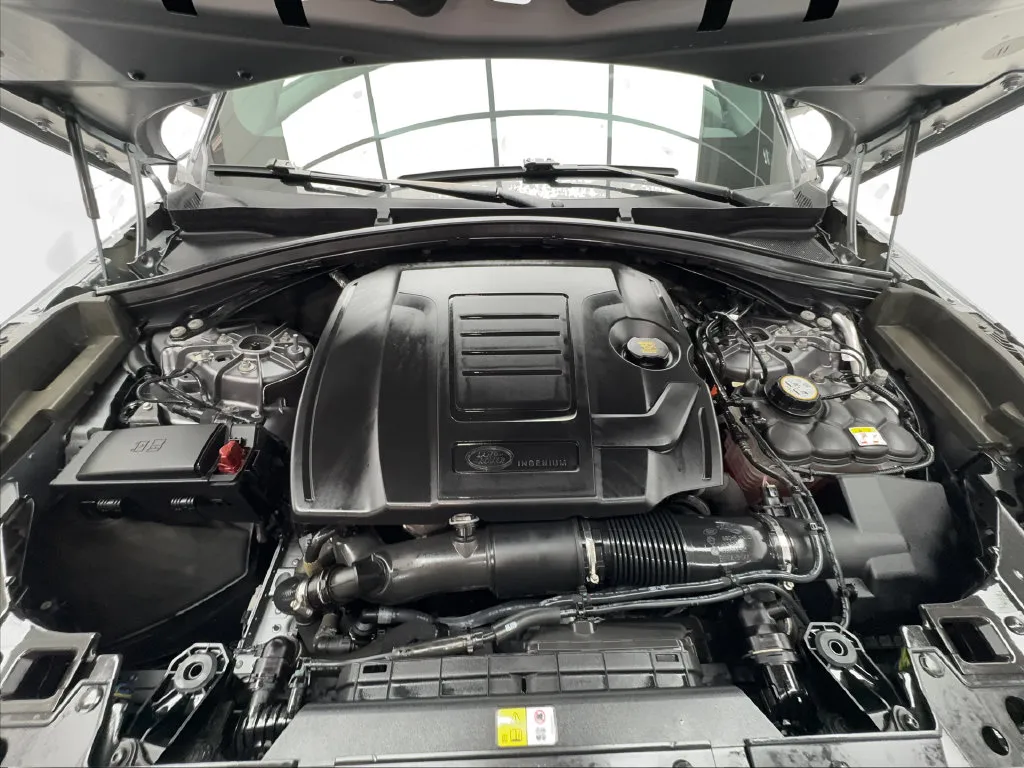 Land Rover Range Rover Velar photo 20