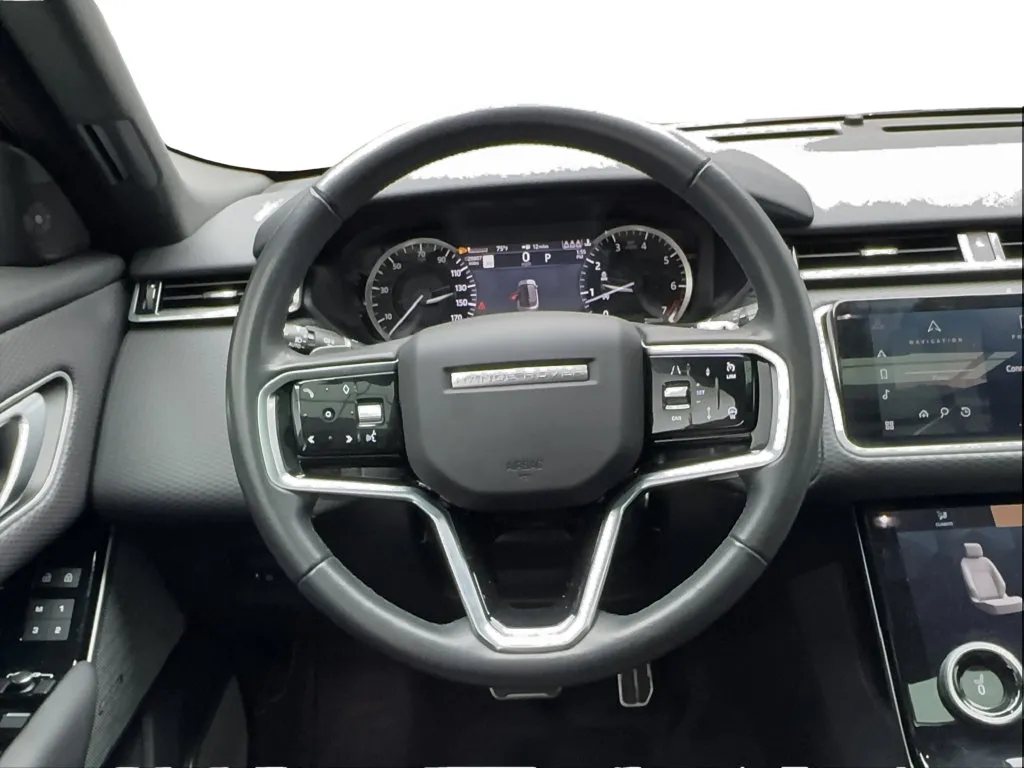 Land Rover Range Rover Velar photo 37