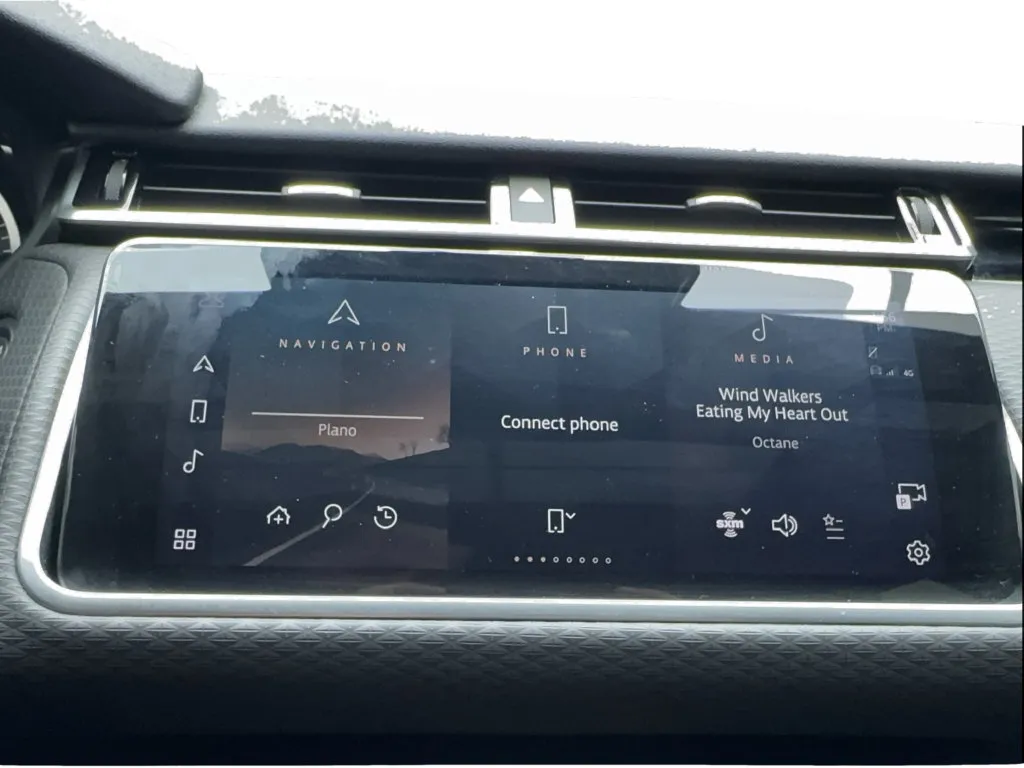 Land Rover Range Rover Velar photo 48