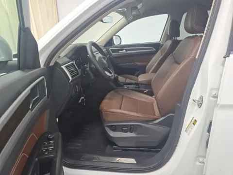 More photos of 2023 Volkswagen Atlas 3.6L V6 SE w/Technology at Autos of Dallas - Plano, TX