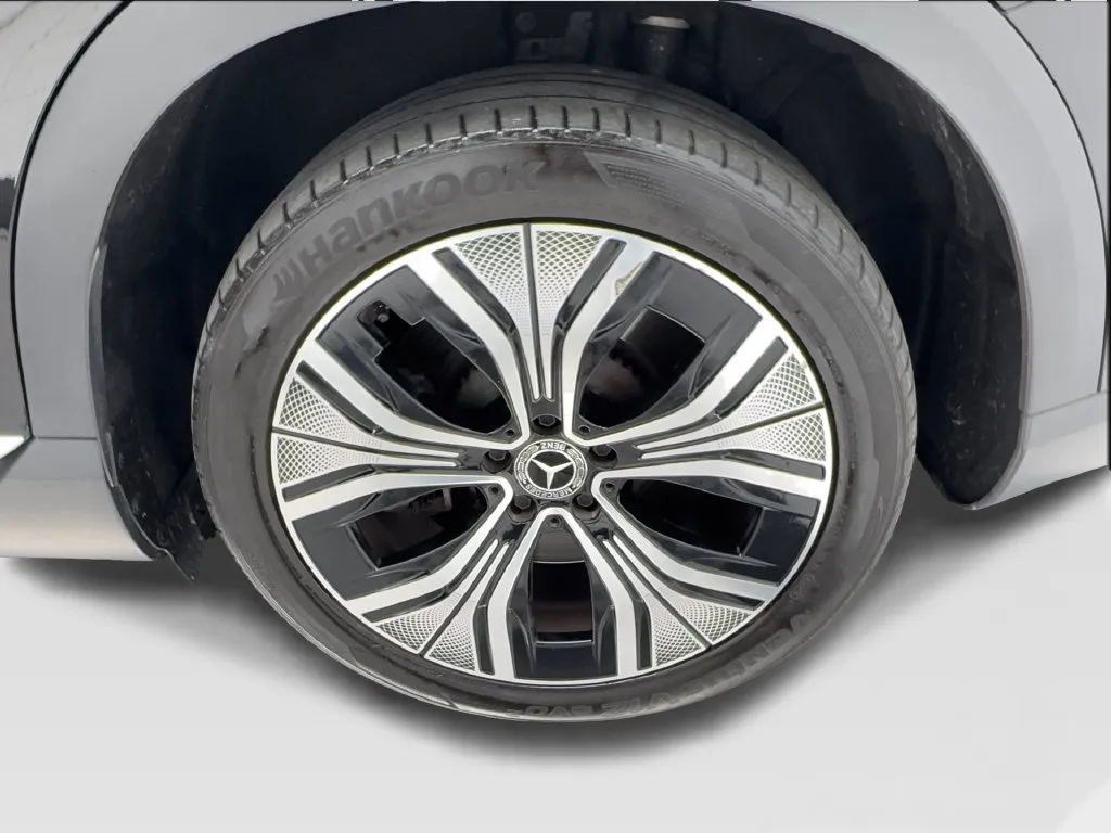 Mercedes-Benz EQE photo 14