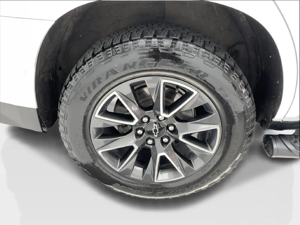 Chevrolet Tahoe photo 18