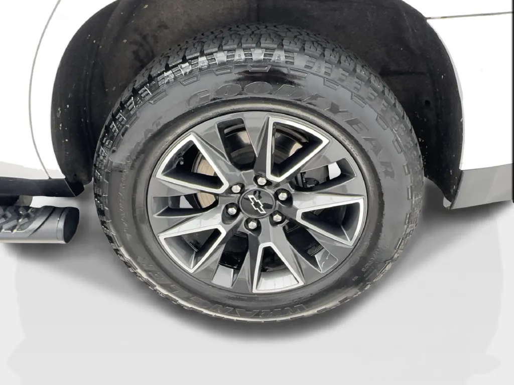 Chevrolet Tahoe photo 14
