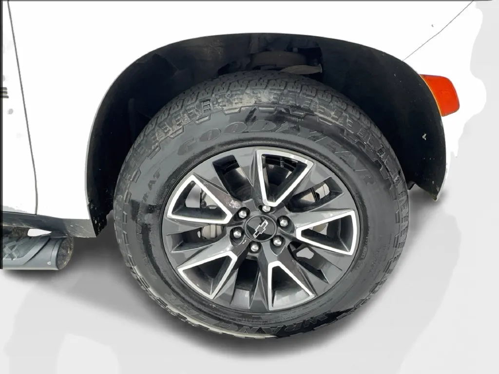 Chevrolet Tahoe photo 16