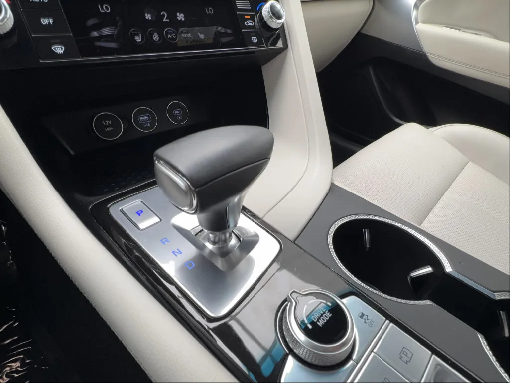 Genesis G70 photo 46