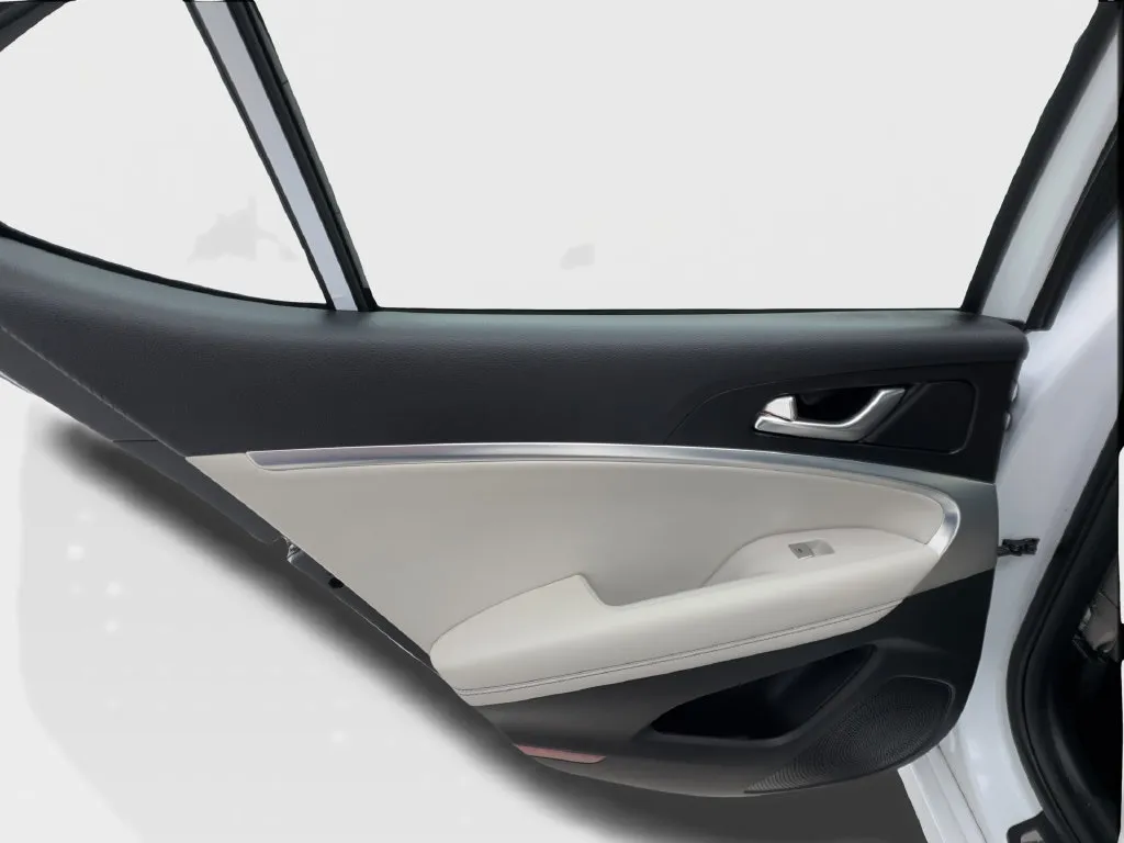 Genesis G70 photo 27