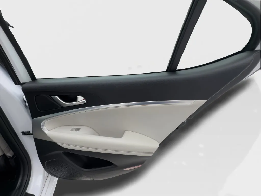 Genesis G70 photo 30