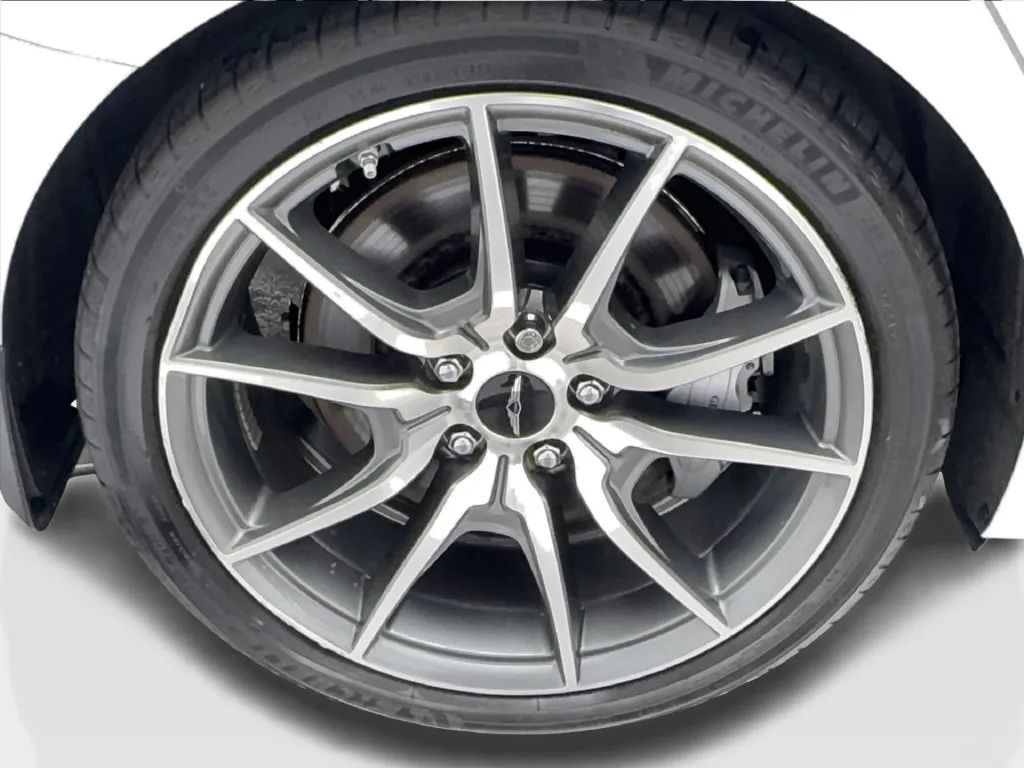 Genesis G70 photo 16