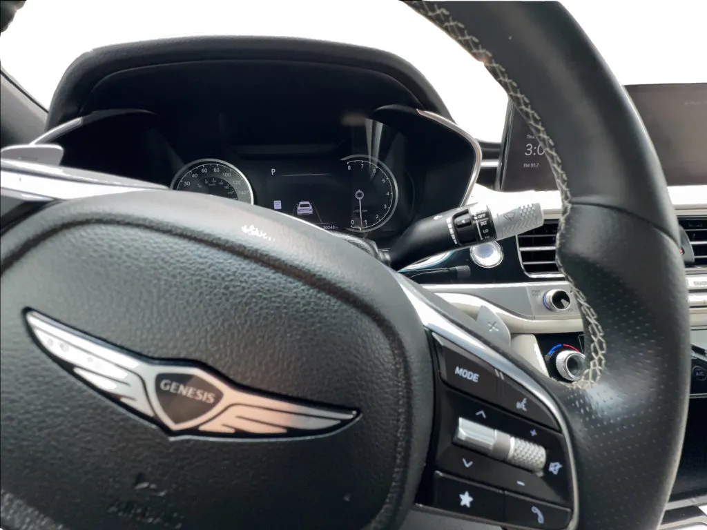 Genesis G70 photo 42
