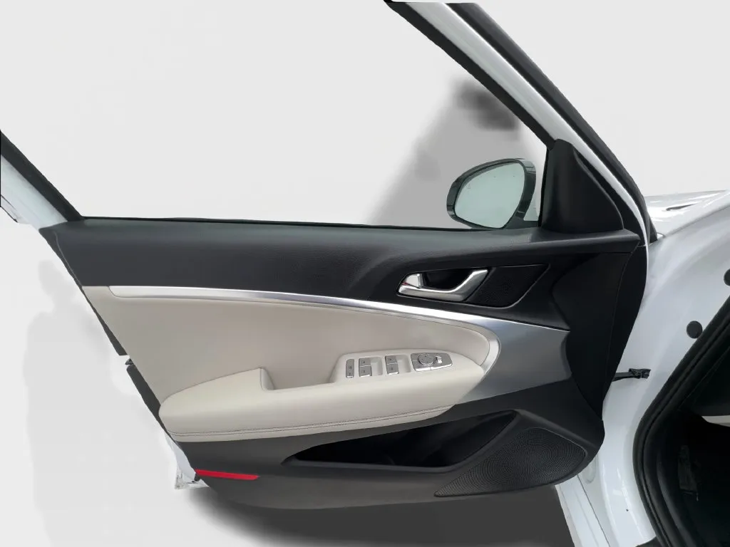 Genesis G70 photo 23