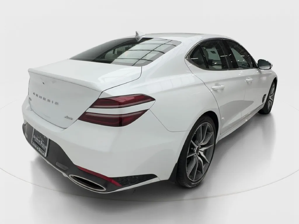Genesis G70 photo 8