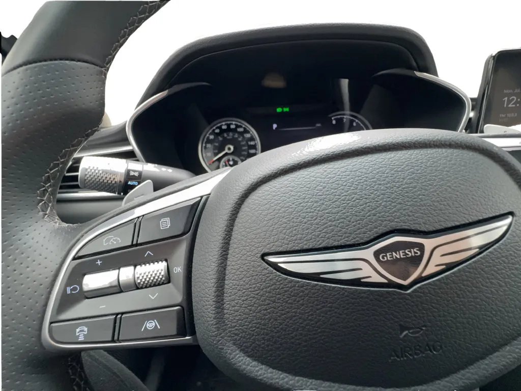 Genesis G70 photo 43