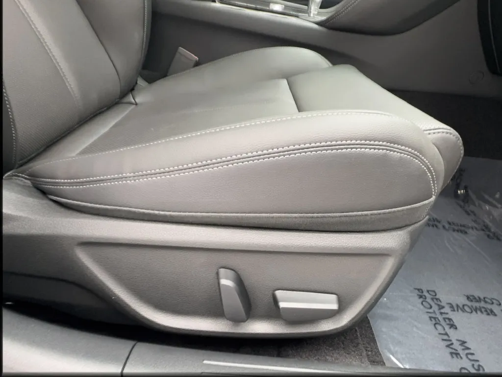 Genesis G70 photo 32