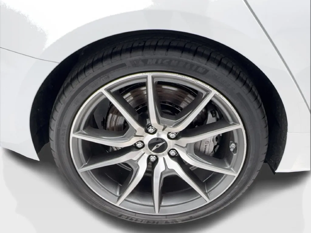Genesis G70 photo 15
