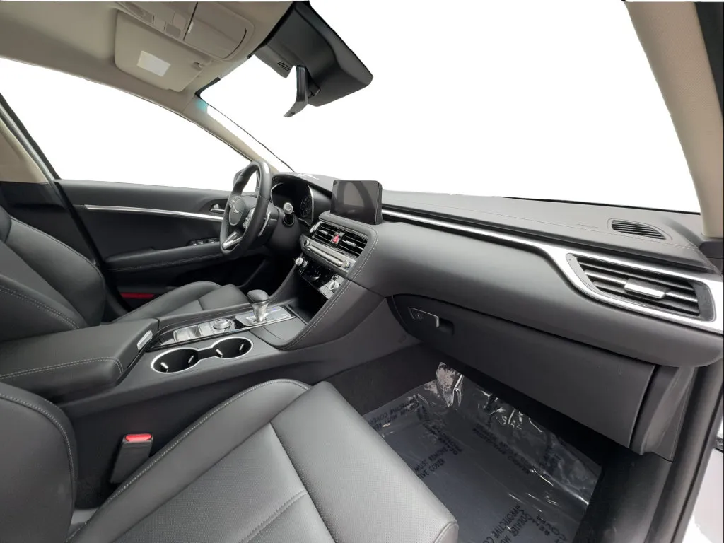Genesis G70 photo 33