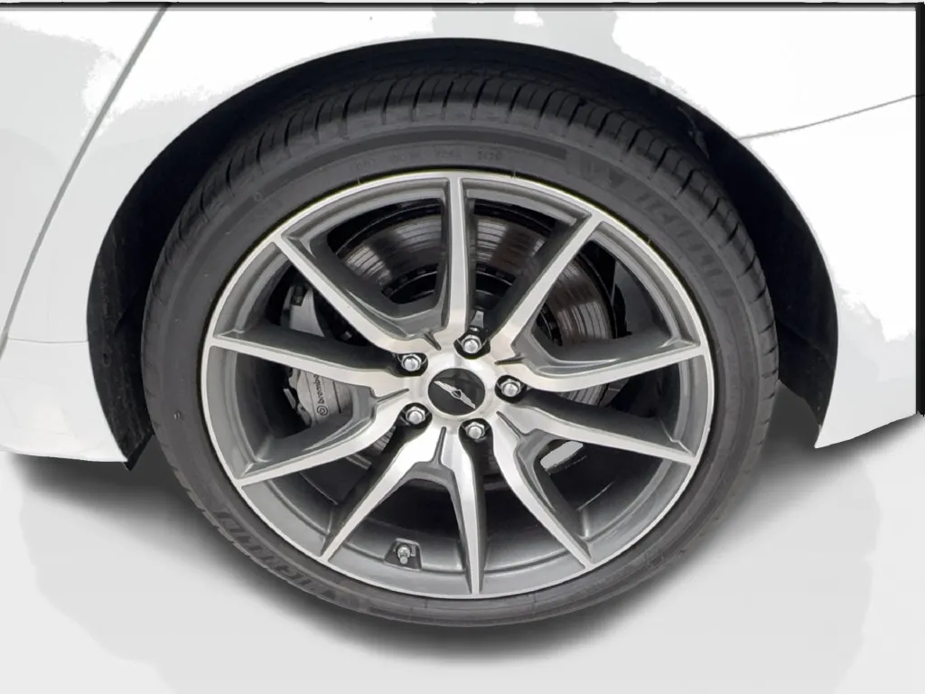 Genesis G70 photo 11