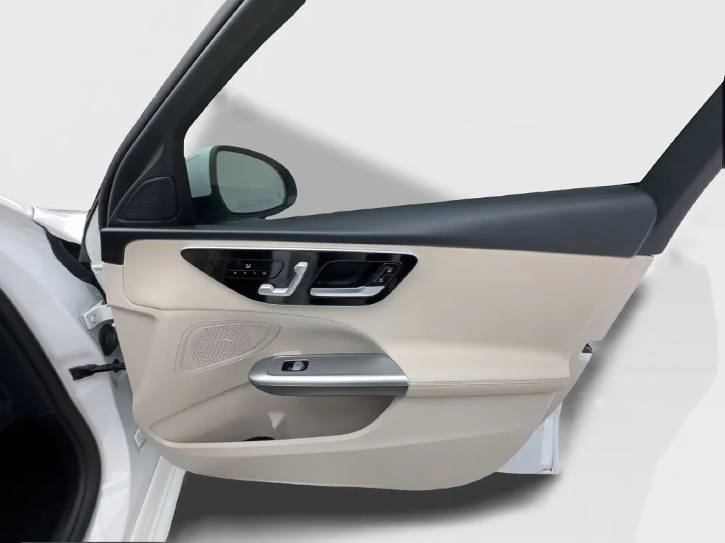 Mercedes-Benz C-Class photo 34