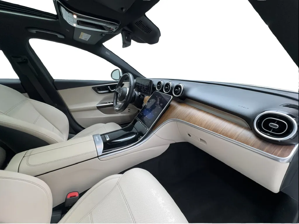 Mercedes-Benz C-Class photo 33