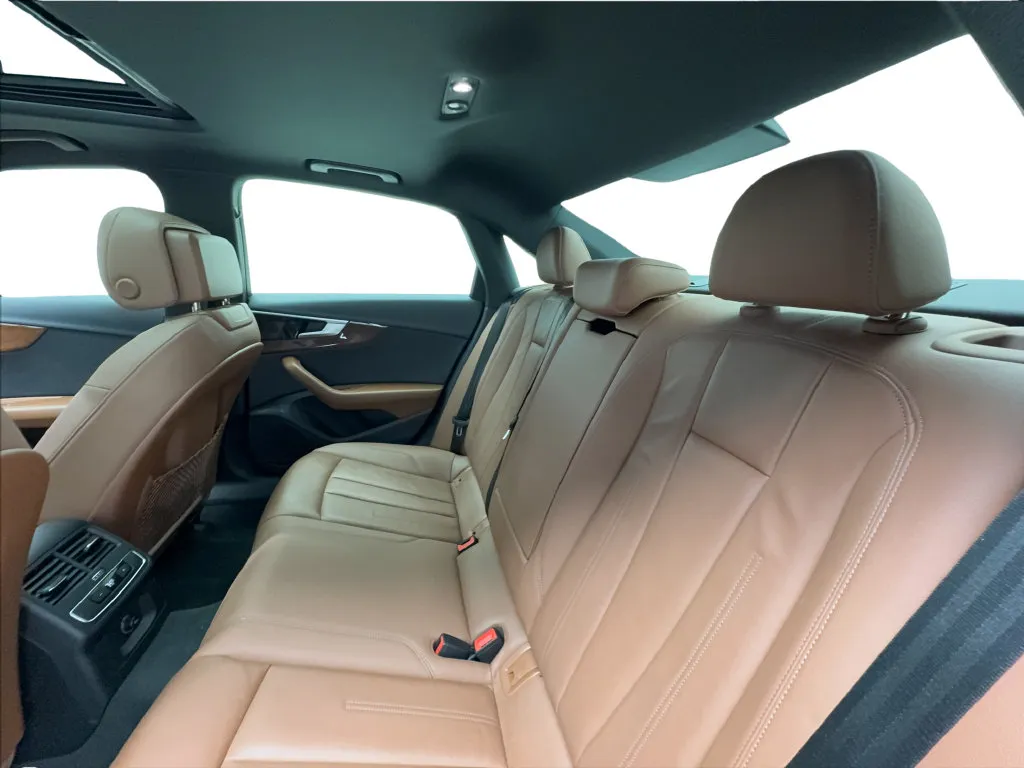 Audi A4 photo 27